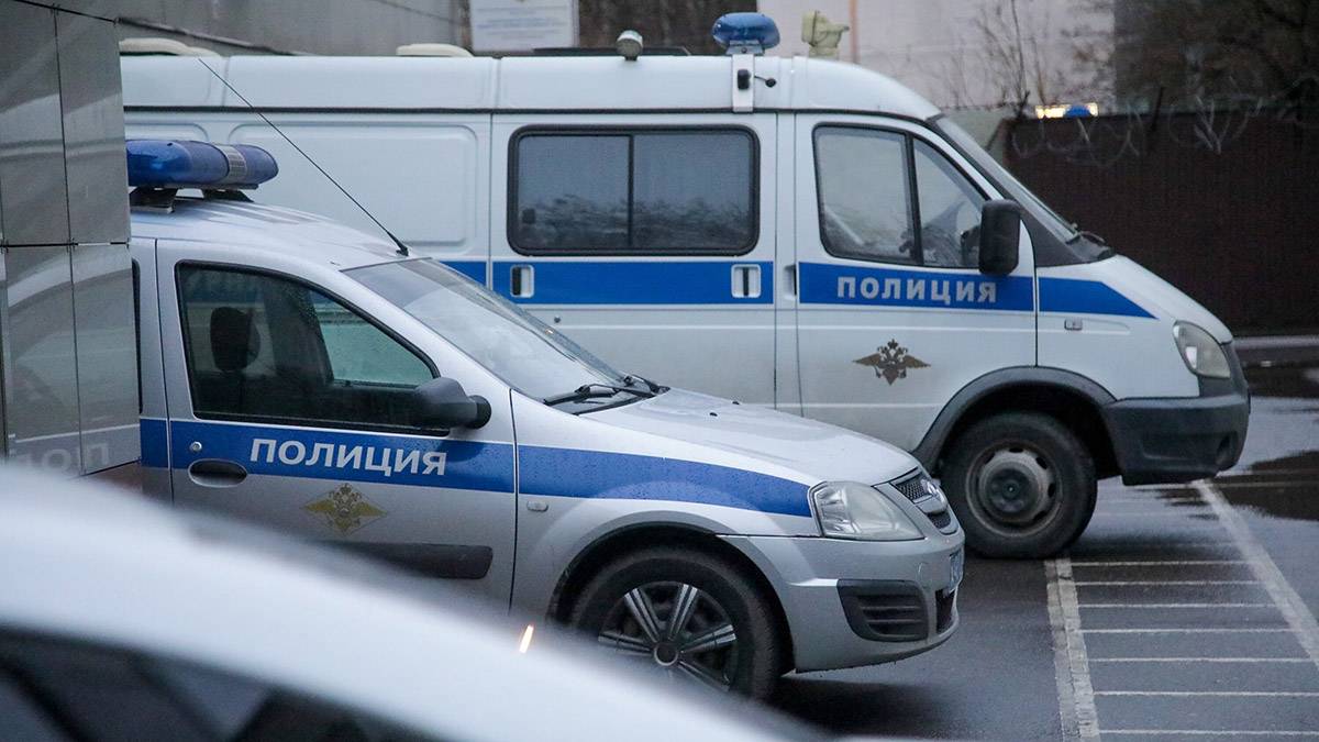 СМИ: Мать двоих детей арестовали в Москве на 10 суток за мат на остановке