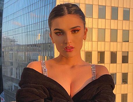 Королева российского TikTok Дина Саева эмоционально ответила всем хейтерам