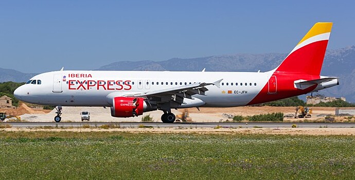 Более 70 рейсов отменено из-за забастовки персонала Iberia в аэропорту Барселоны