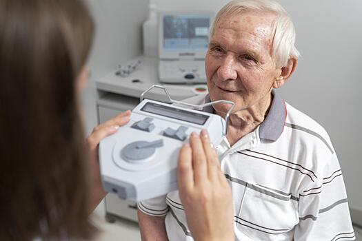 Офтальмолог: снижение зрения сигнализирует о воспалении
