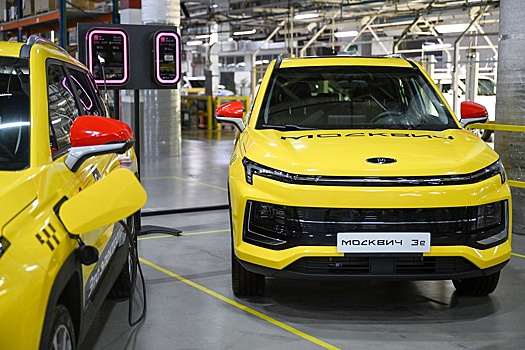 Такси из общественного транспорта переходит в элитный