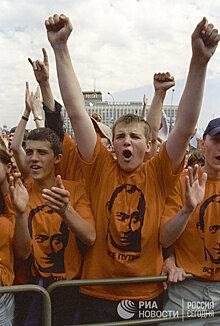 Аркадий Ваксберг в «Свенска Дагбладет» 7 мая 2000 года: «Сегодня начинается новая эпоха в истории России»