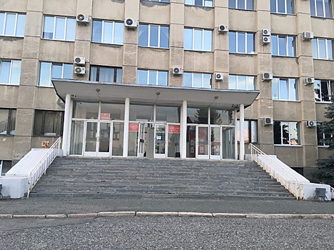Мэрия Шадринска оказалась недоступной для маломобильных горожан