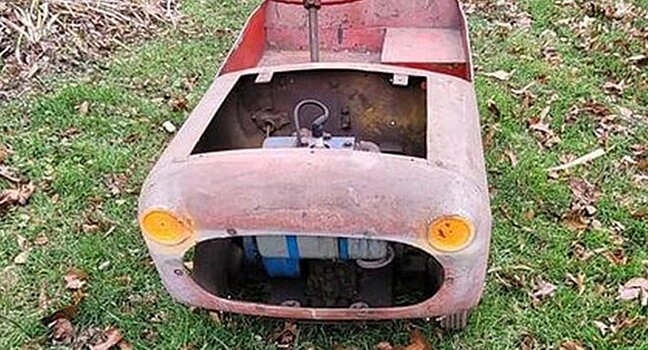 Детскую машину 1955 года продали за 1700 долларов