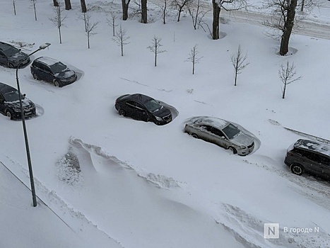 Жители ЖК «Цветы» остались без дороги после мощного снегопада