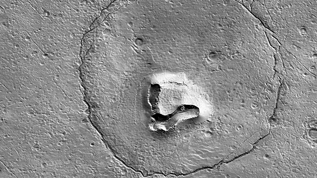 Ученые разгадали происхождение миллиардов марсианских кратеров
