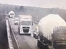 Момент просадки пролёта моста через Молому попал на видео