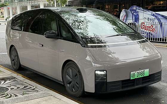 Почему капот и крылья этого электрокара сделаны из стали, а не алюминия?