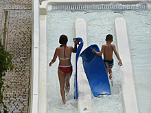 Вирусолог назвал опасные места для заражения коронавирусом летом