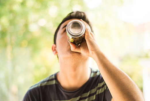 Диетологи предупредили, что энергетики вредят печени