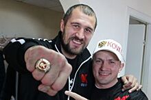 Чемпион мира по боксу Ковалев пока не получал предложений о бое с Альваресом