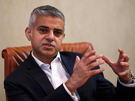 Мэр Лондона посчитал позорным ограничение на въезд в США мусульман