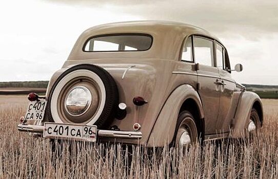 Раритетный «Москвич»-401 удивил сеть даже не на ходу