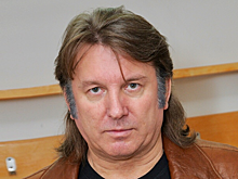 Психолог объяснил Лозе смысл живописи в стиле «каляка-маляка»