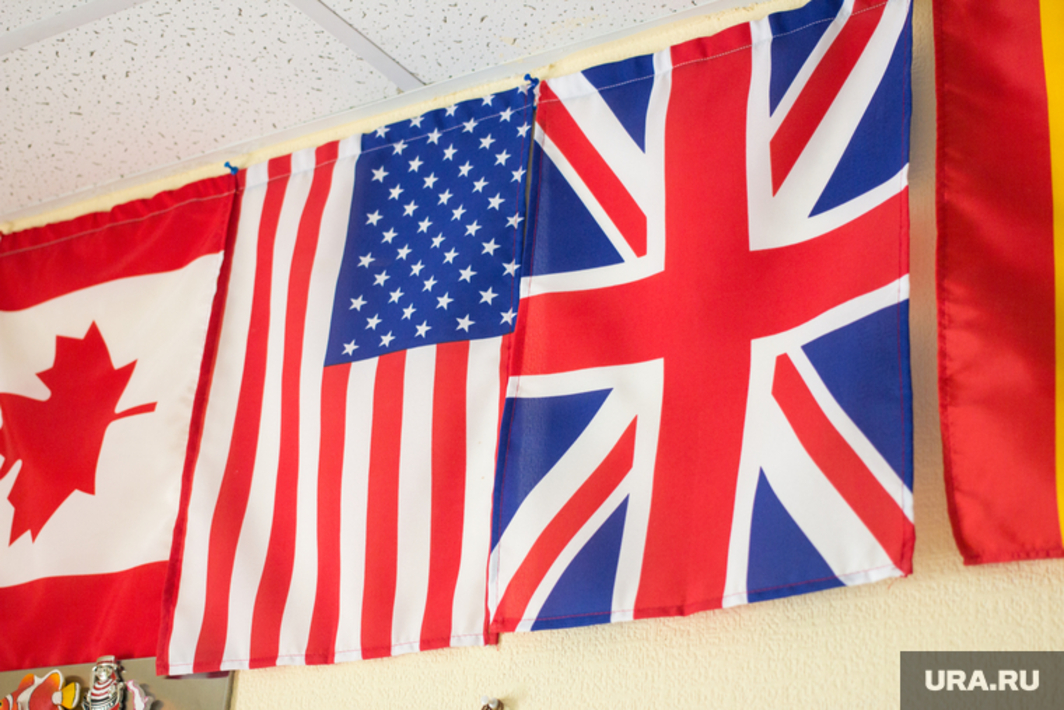 Сша и британия предупредили. США И Великобритания. Британия США. Америка и Британия. Флаг Британии и Америки.