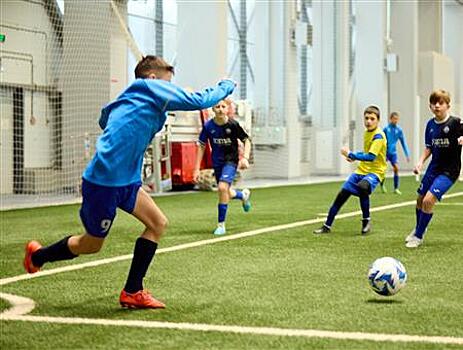 В Самаре проходит детский турнир "Новый год с футбольным мячом"