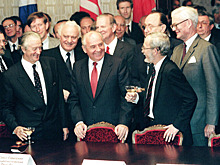 Сдача без боя. Как Михаил Горбачёв провалил сделку по НАТО