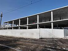 Суд запретил строительство похожего на ТЦ здания у рынка в 15 микрорайоне