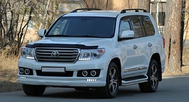 Назвали главные достоинства Toyota Land Cruiser 200