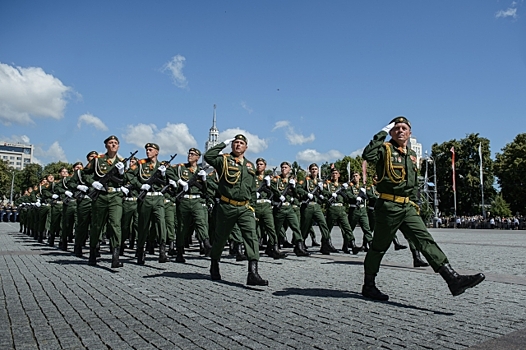 В Воронеже состоялся парад Победы
