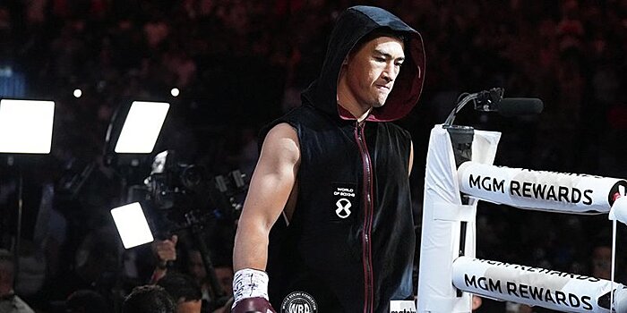 Бивол вернулся в Россию после победы над Альваресом