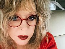 Выход в свет: 71-летняя Пугачева в мини-платье зажигательно станцевала под хит Гагариной