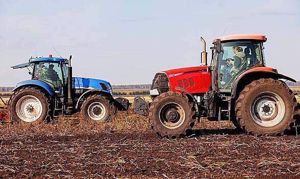 Чиновники в российском регионе отправятся на уборку урожая