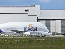 Грузовой лайнер Beluga доставит спутник через океан из Франции в США