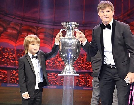 Младший сын Андрея Аршавина познакомился с главным тренером сборной России по футболу