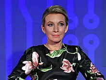 Захарова на выставке работ матери рассказала о гордости за свою семью