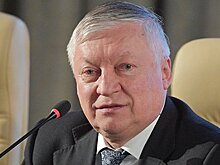 Анатолия Карпова выписали из больницы