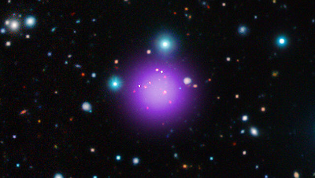 Найдено древнейшее скопление галактик во Вселенной