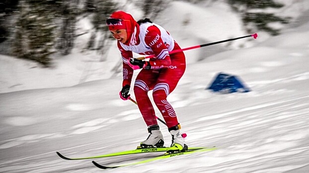 Степанова выделила двух лыжниц, которые умеют технично проходить спуски