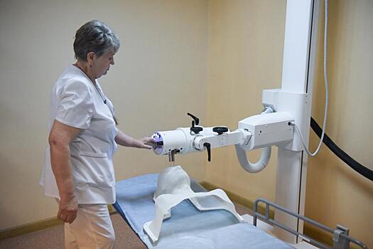 В Астрахани начали лечить рак кожи на новом аппарате