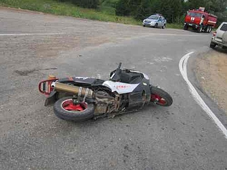 Мотоциклист погиб в ДТП в Володарском районе