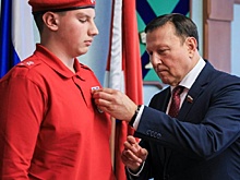 Школьник из Приморья спас пять женщин от медведя