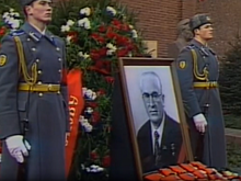 От чего умер Андропов: от болезни или после покушения