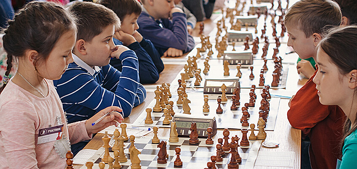 Более 450 школьников из 17 регионов участвовали в этапе Кубка России по шахматам в Ижевске