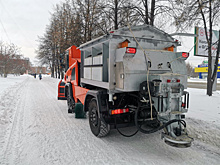 Трансформер-пылесос впервые очистил кемеровский проспект от снега