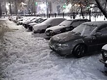 В Саратове продолжают эвакуировать машины: Парковку ограничили еще на нескольких улицах