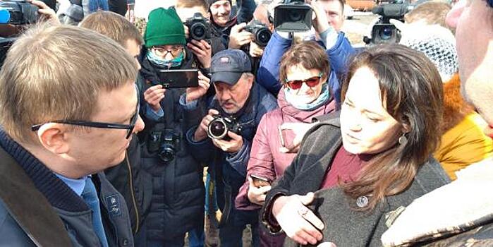 На полигоне в Полетаево Алексей Текслер встретился с разгневанными местными жителями