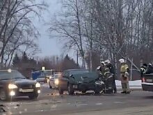 На улице 40 лет Октября в Пензе столкнулись Nissan и Lada Granta