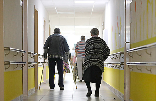 Подпольные богадельни: почему в России процветает бизнес на пожилых клиентах
