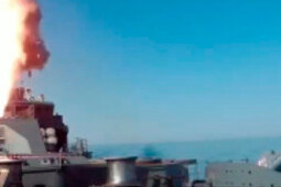 Фрегат "Маршал Шапошников" поразил цель в Японском море