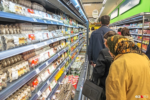 Еще больше выделят бедных? В Самарской области хотят ввести продуктовые карты