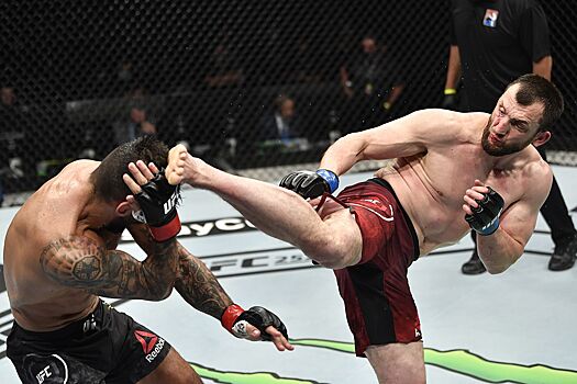 Муслим Салихов — Николас Далби, прогноз на бой UFC 18 июня 2023 года, где смотреть онлайн бесплатно, прямая трансляция