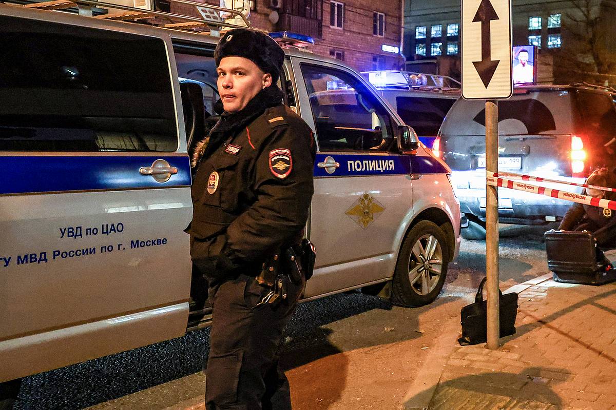 В России впервые совершено убийство под влиянием мошенников. Как они убедили уральского футболиста пойти на жестокое преступление?