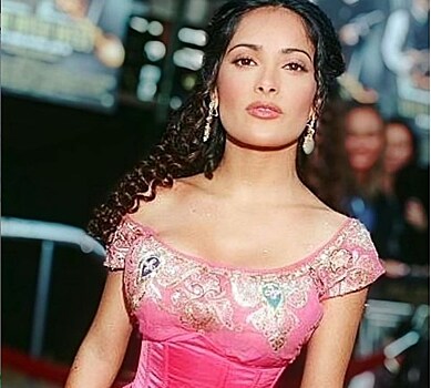 Актриса Сальма Хайек призналась, что заплакала после постельной сцены с Антонио Бандерасом