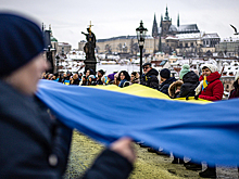 Парламент Чехии отреагировал на провокацию с флагом Украины на Карловом мосту