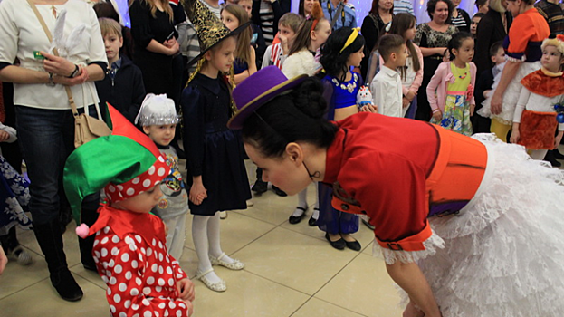 Новогодние мероприятия для детей разрешили проводить в Новгородской области